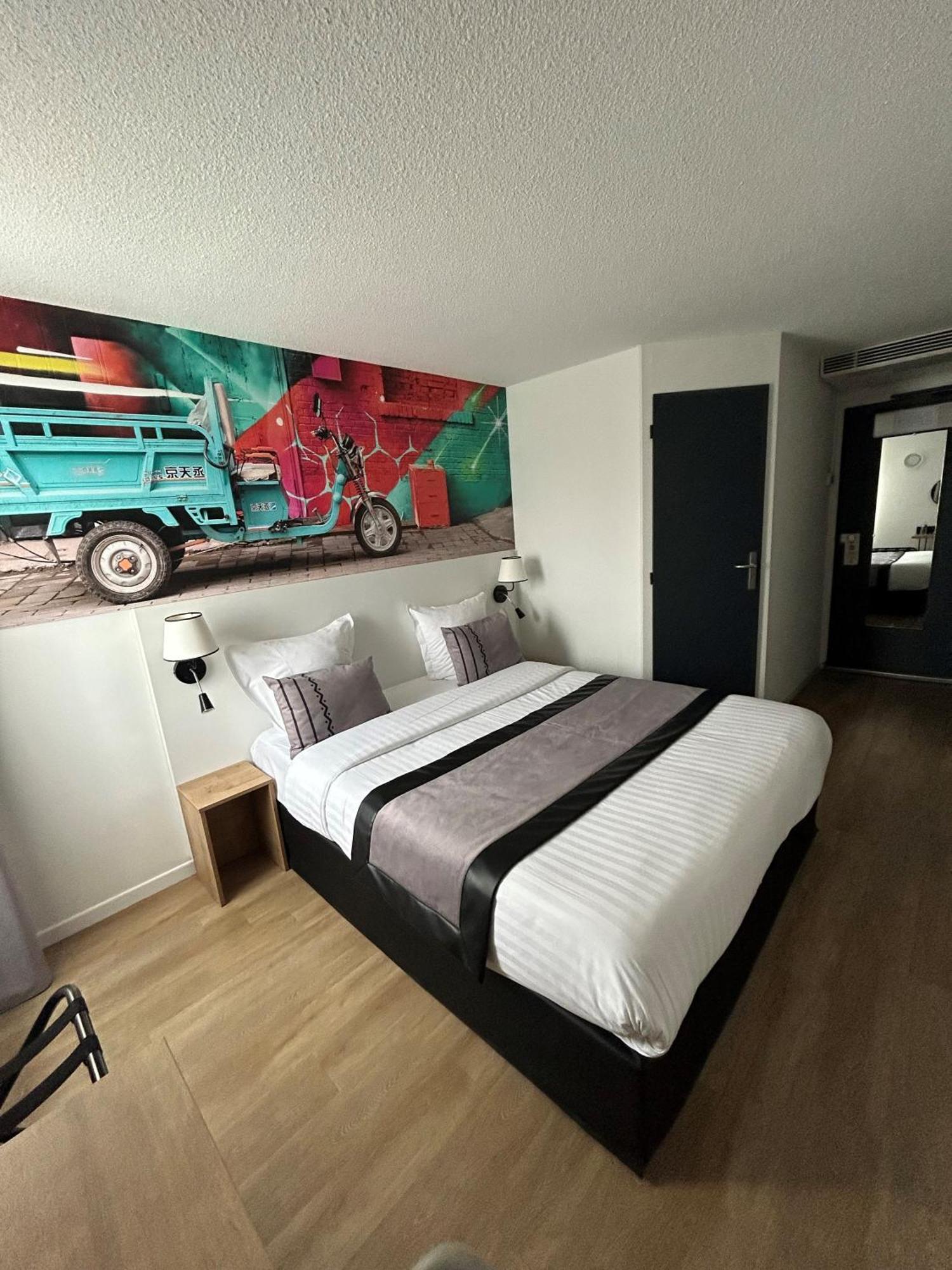 Logis Cris Hotel Et Restaurant, Lyon Sud-Est Corbas Ngoại thất bức ảnh